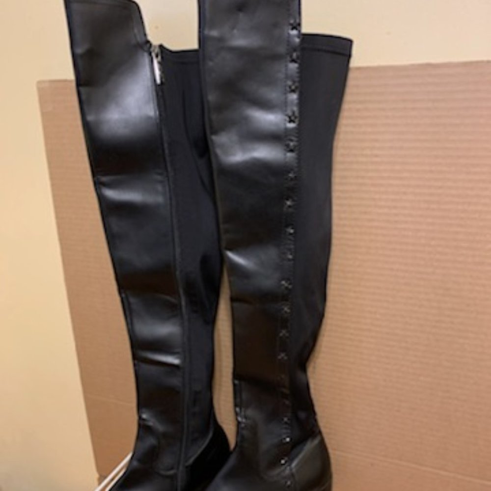 Over the knee boots with black star studs - Picture 2 of 15